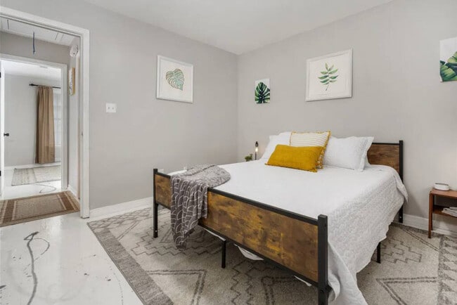 Foto del edificio - 2001 N 61st Ave