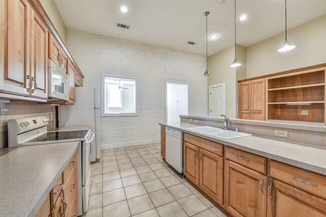 Foto del edificio - 2309 Harborside Dr