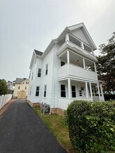 Building Photo - 449 Stanley St