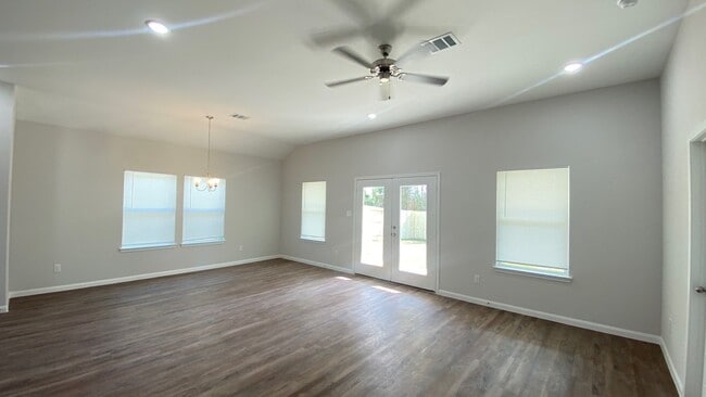 Building Photo - 287 Rd 5102