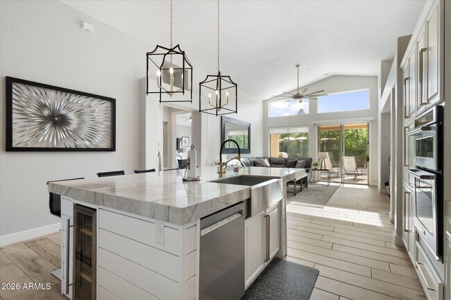 Building Photo - 10263 E Acacia Dr