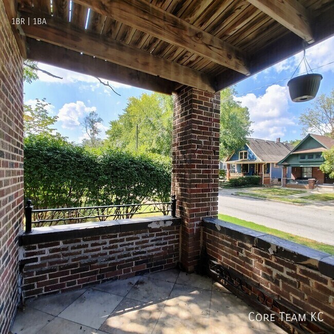 Foto del edificio - 4328 Roanoke Pkwy