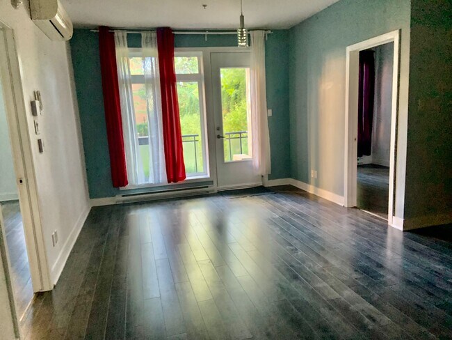 Living room - 6970 Av Victoria