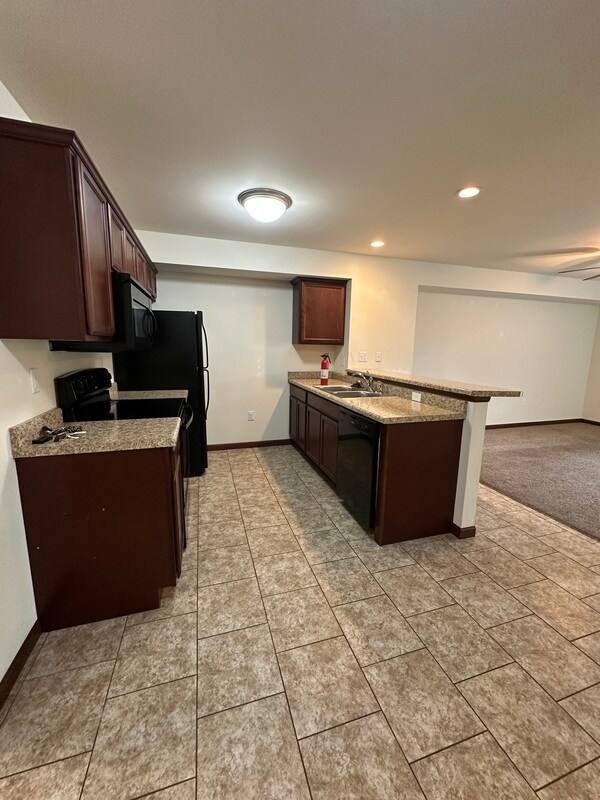 Foto del edificio - 1121 Prairie Rose Dr SW