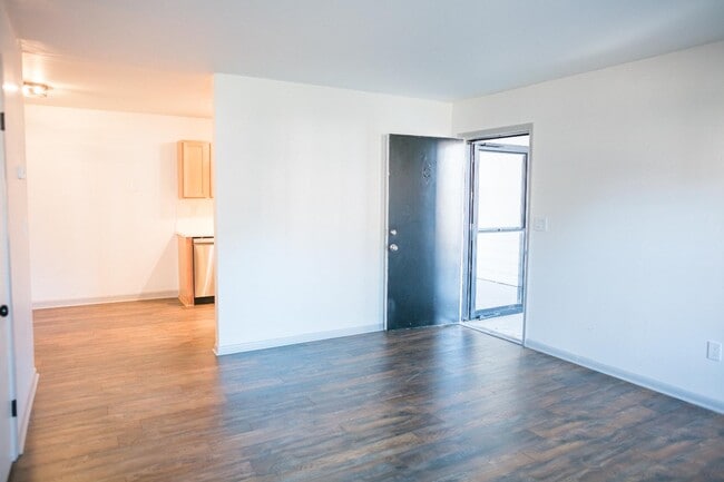 Building Photo - 21 Rivers Point Row