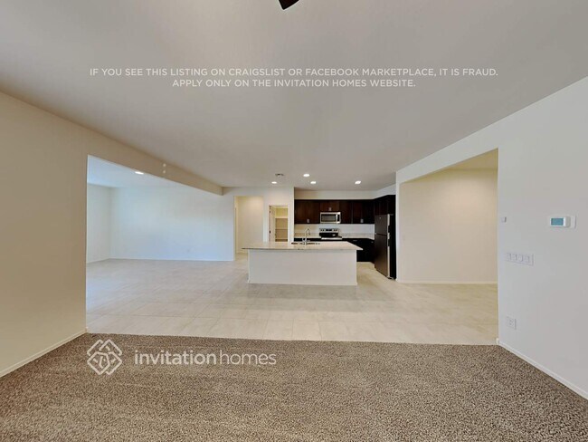 Foto del edificio - 18099 N Lakeside Ct