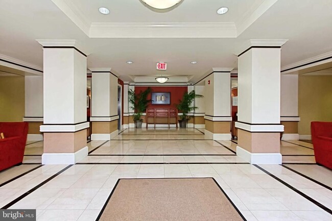 Foto del edificio - 400 Cameron Station Blvd