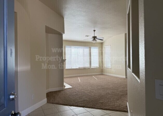 Foto del edificio - 5891 Silver Oak Cir