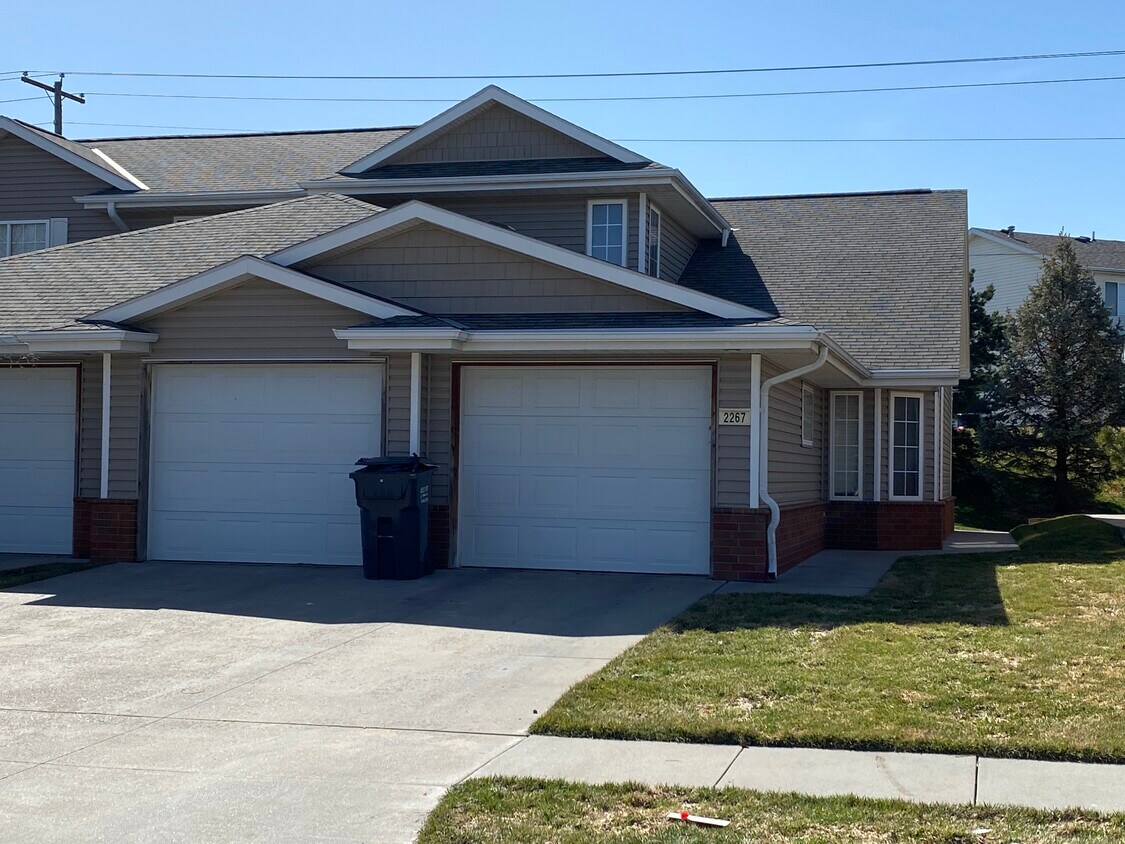 Primary Photo - 2135 Surfside Dr