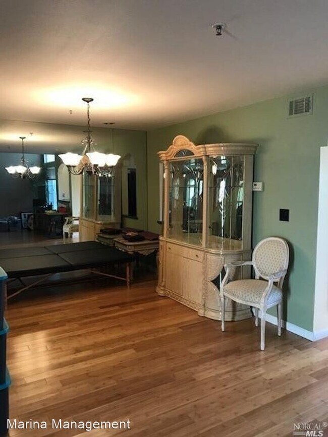 Foto del edificio - 3 br, 2.5 bath House - 12 Shoal Dr East