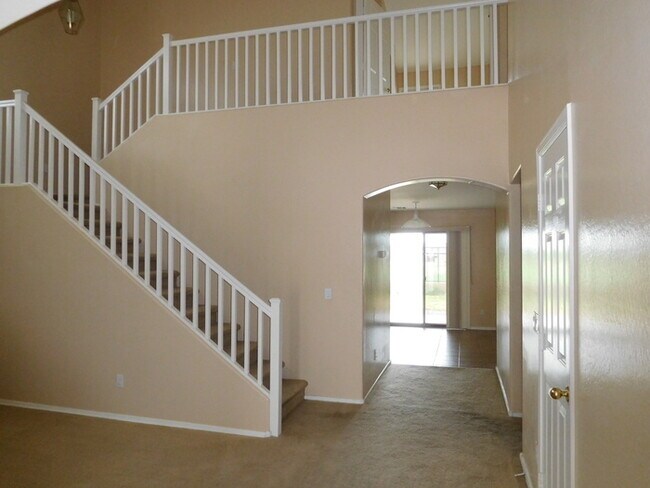 Foto del edificio - Huge 2700 SFT, Golf-view Community in Villages at Queen Creek!