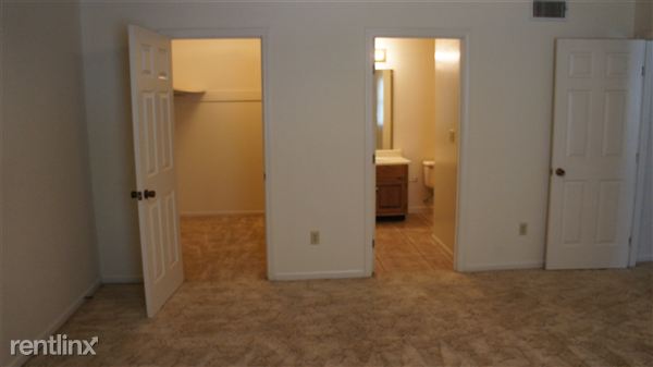 Building Photo - 513 Navaho Dr