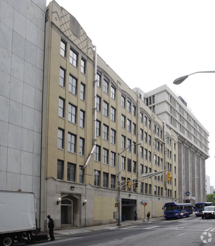 Building Photo - Kell Hall