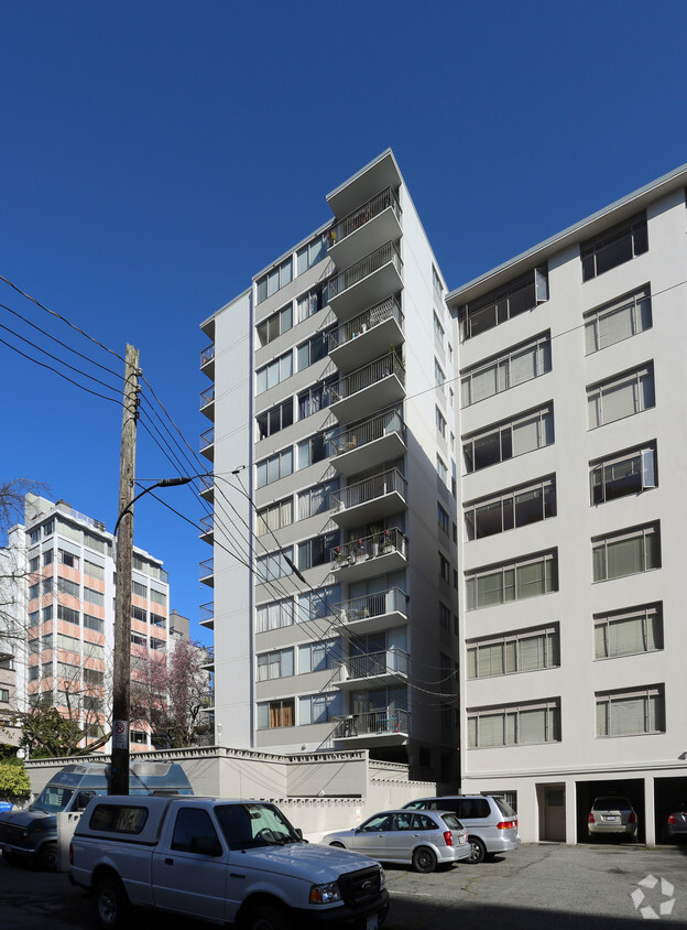 Building Photo - The Park Bay