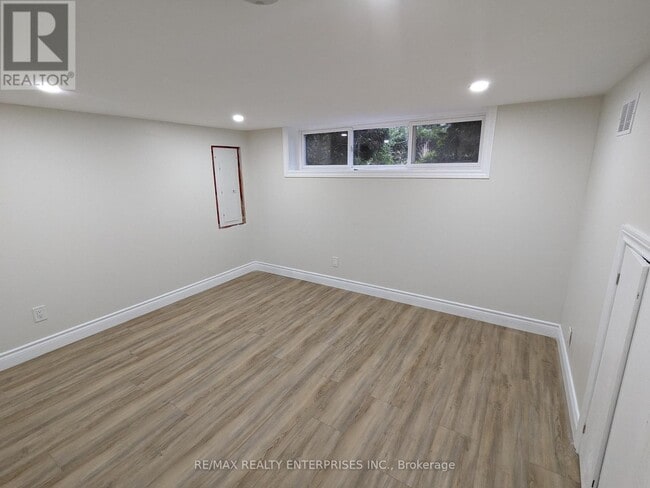 Photo du bâtiment - LOWER - 903 TENTH STREET