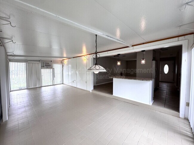 Foto del edificio - 563 Fort Smith Blvd