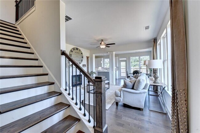 Foto del edificio - 267 Centennial Ridge Dr
