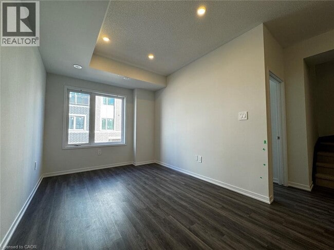 Building Photo - 31 Honeycrisp Cres