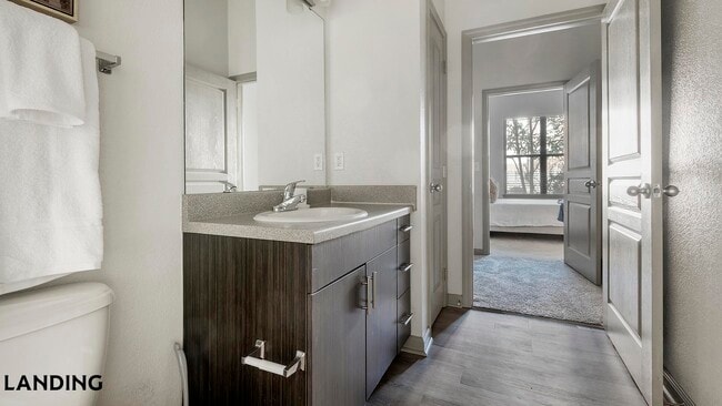 Foto del edificio - 10051 Perimeter Station Dr