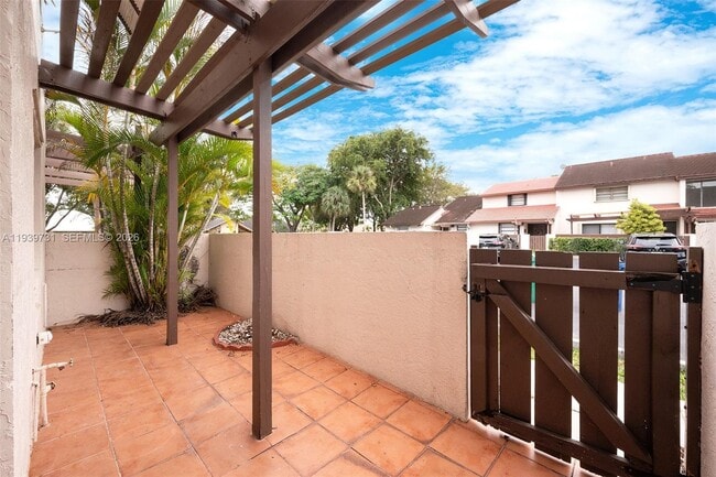 Building Photo - 9079 SW 133rd Ct