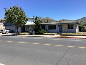 Building Photo - 908 E Cypress Ave