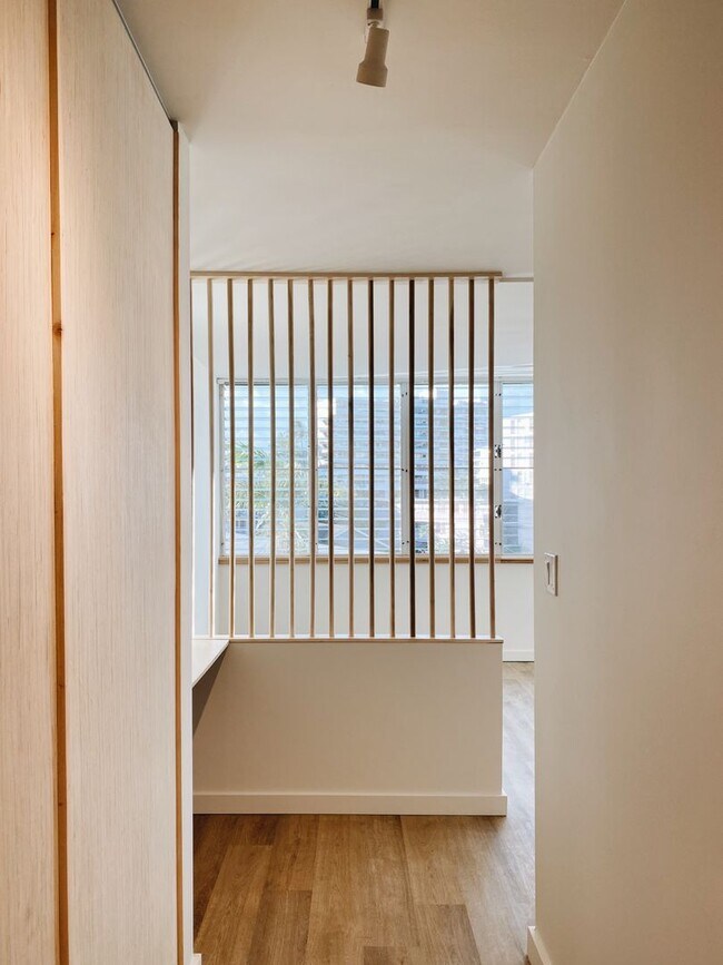Foto del edificio - Renovated Studio - Utilities INCLUDED Available in Punahou Gardens!!