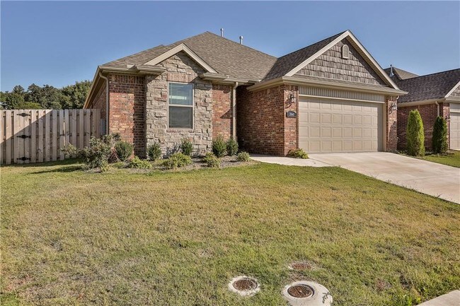 Building Photo - 3560 W Country Meadows St