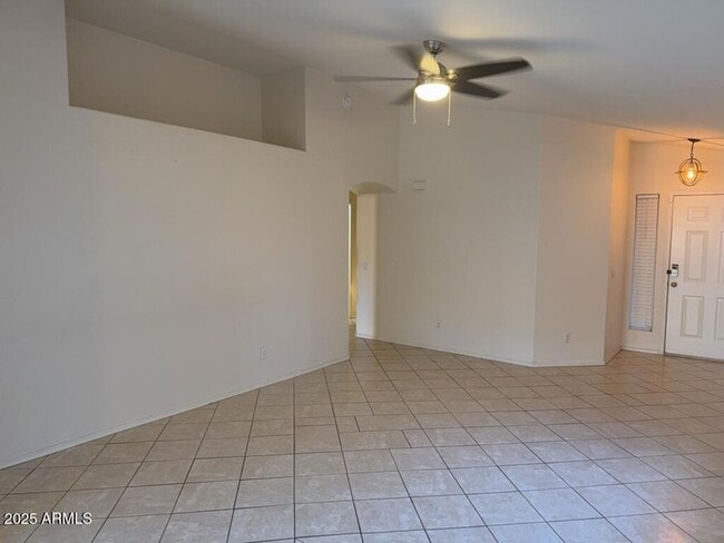 Foto del edificio - 4022 E Meadow Dr