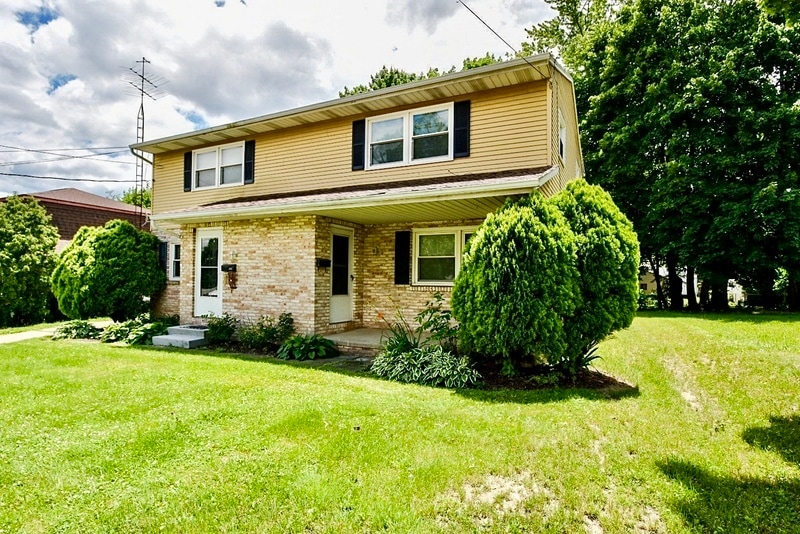 314 Schneider St SE, North Canton, OH 44720 Condo for Rent in North