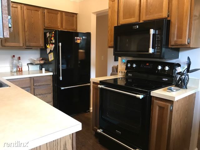 Building Photo - 13662 S Thorn Creek Dr