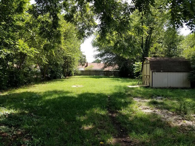 Foto del edificio - 2946 W Latoka St