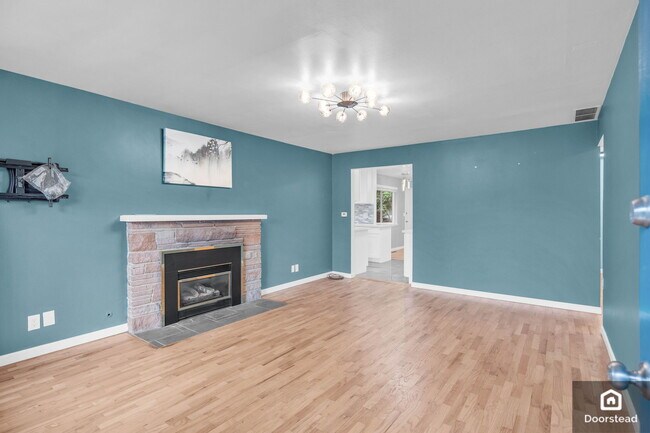 Building Photo - 8811 Ashworth Ave N