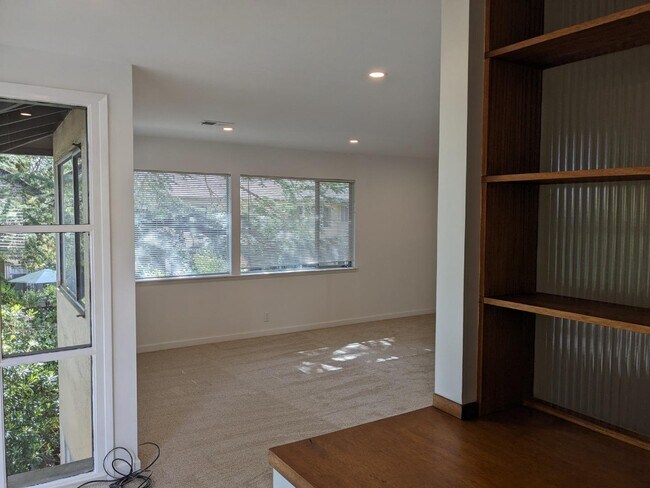 Foto del edificio - 1285 Hoover St