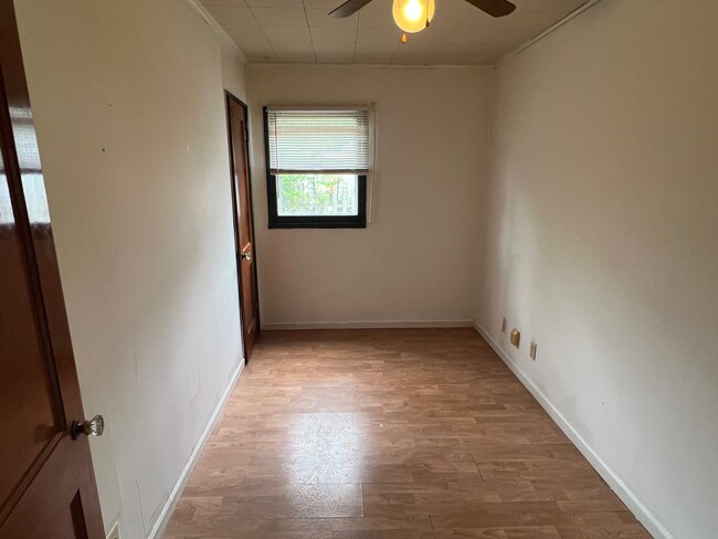 Building Photo - 3 Bed Bungalow in Urbana