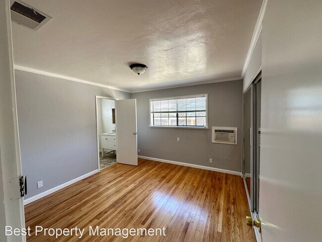 Foto del edificio - 3 br, 2 bath House - 5489 Curtis St.