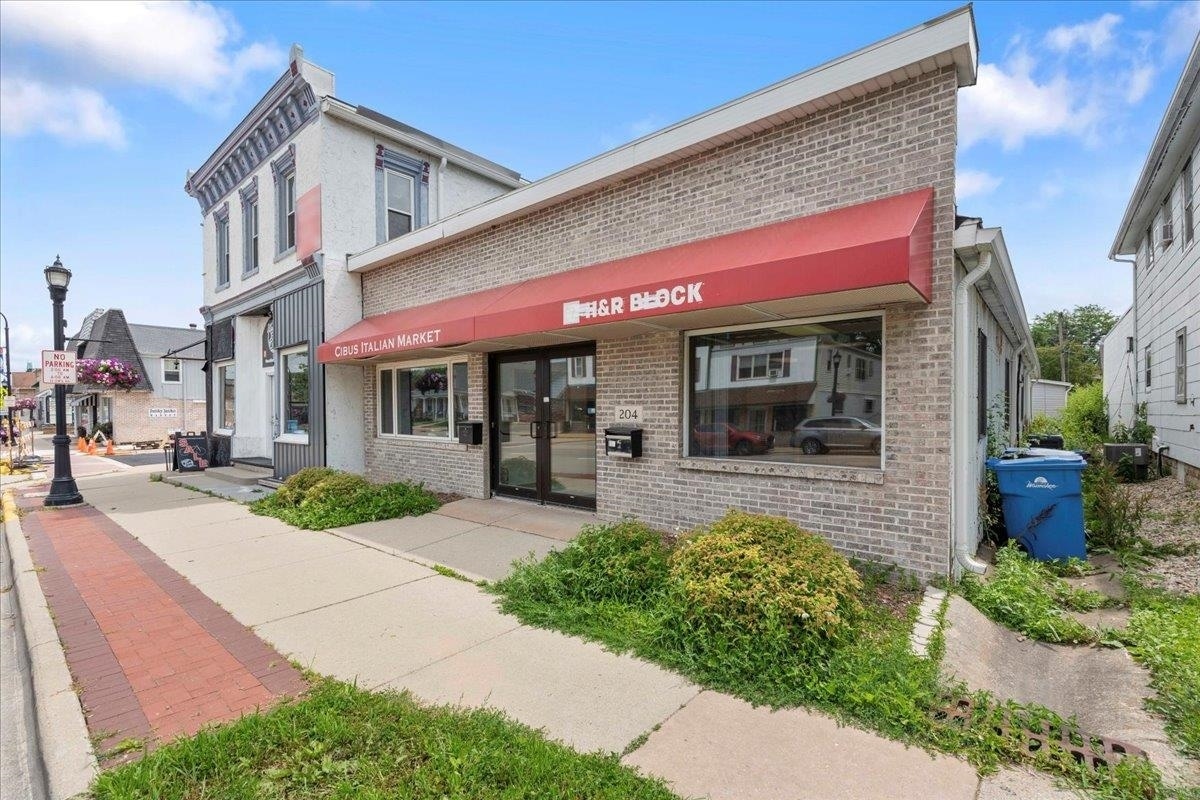 Foto principal - 204 West Main St
