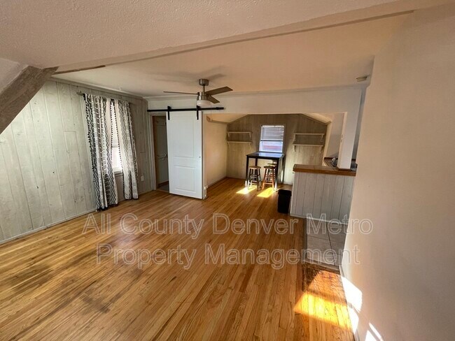 Foto del edificio - 511 1/2 S Pennsylvania ST