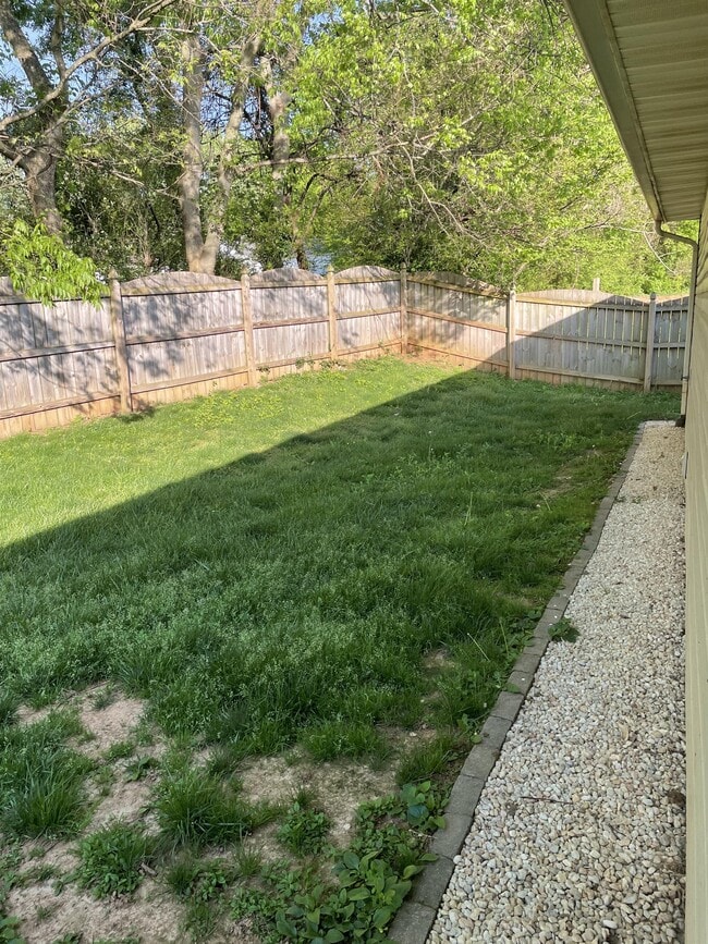 Foto del edificio - 512 Lejeune Dr