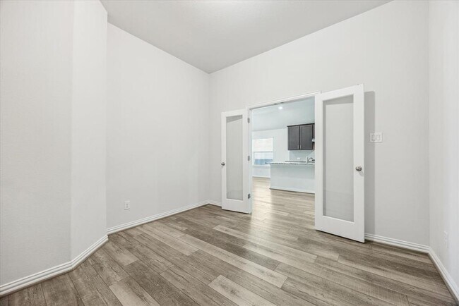 Building Photo - 562 Leadtree Loop