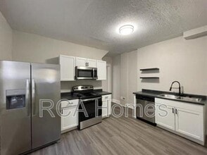 Building Photo - 1525 N Olney St