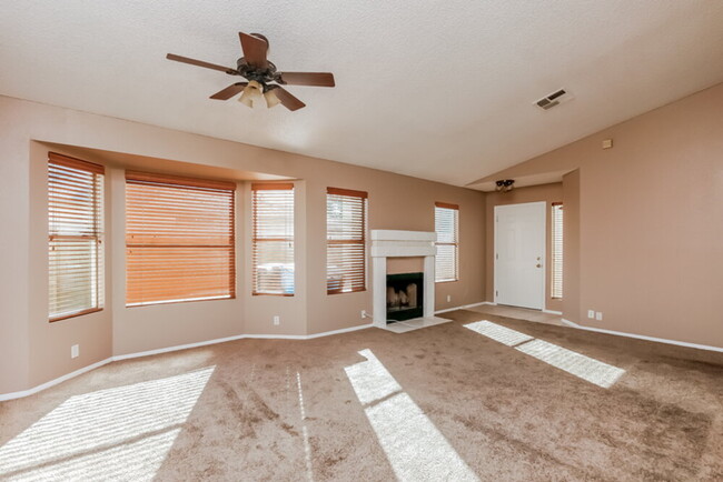 Building Photo - 3618 W Creedance Blvd