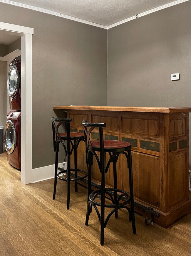 Bar - 1017 E Cache La Poudre St