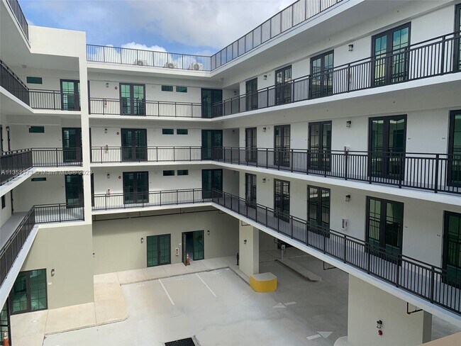 Building Photo - 4100 SW 64th Ave