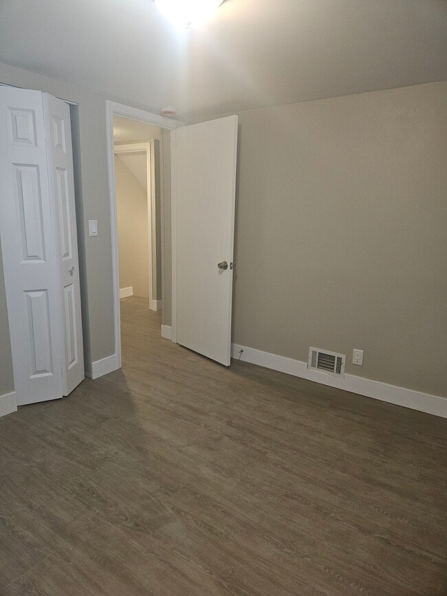 Foto del edificio - 8715 Ridge St