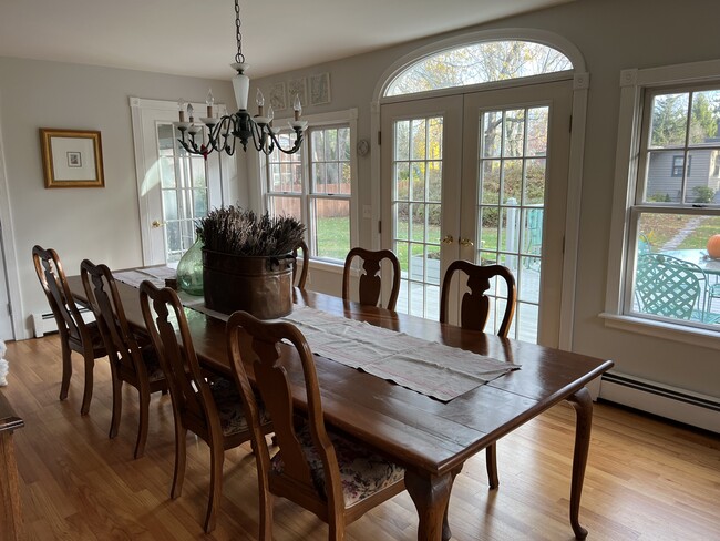 Dining Room - ready for the holidays! - 104 Kingfisher Ln