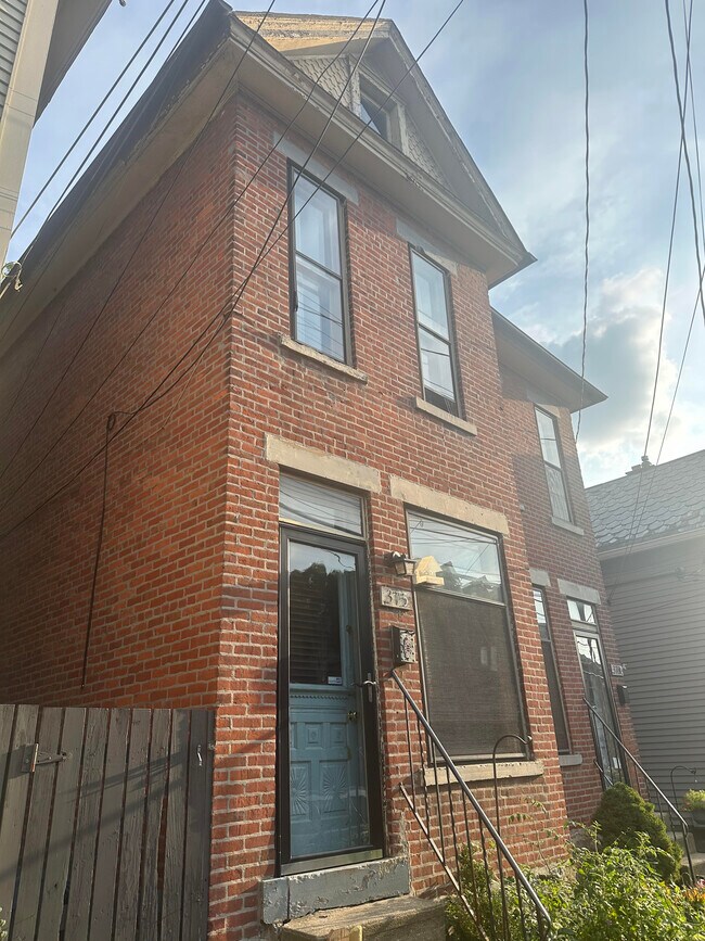 Building Photo - 375 Jackson St