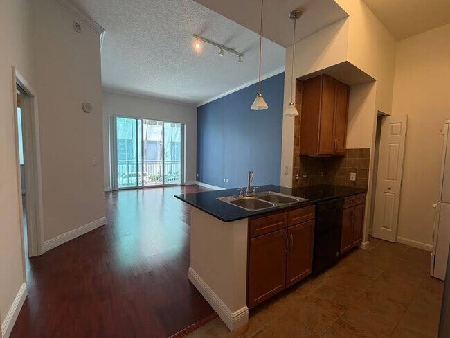 Foto del edificio - 2000 N Bayshore Dr