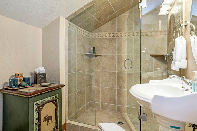 Loft habitaciones con baño en suite - 85 Willis Plz