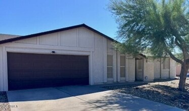 Building Photo - 1509 W El Alba Way
