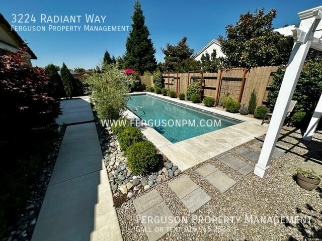 Building Photo - Four Bedroom Solar Home in Westpark with a...